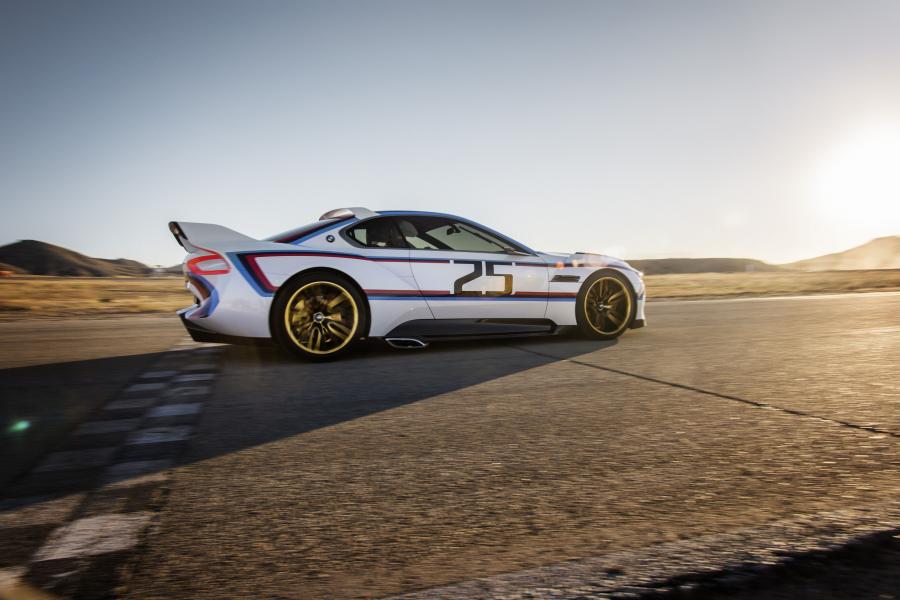  BMW 3.0 CSL Hommage R Concept 2015 года  (фото 16 из 42)